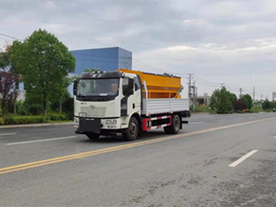 解放除雪车