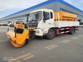 东风天锦CL5180TCX6YC型除雪车